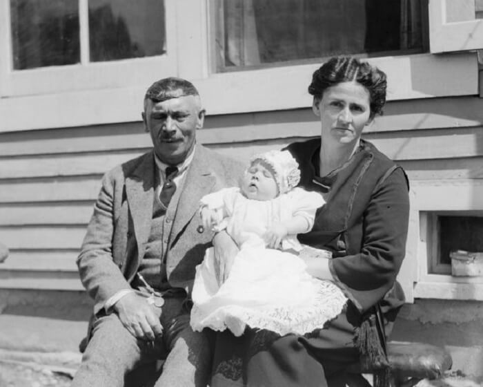 Discover Why This Family In 1920 Lined Their Children Up In Front Of A Car Quotes   